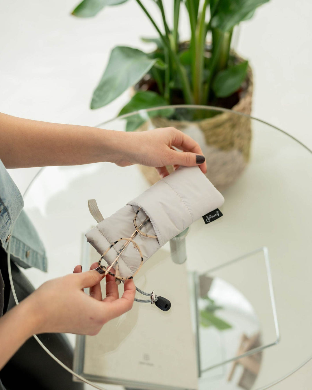 Brillenetui Puffy Bag "Off White"