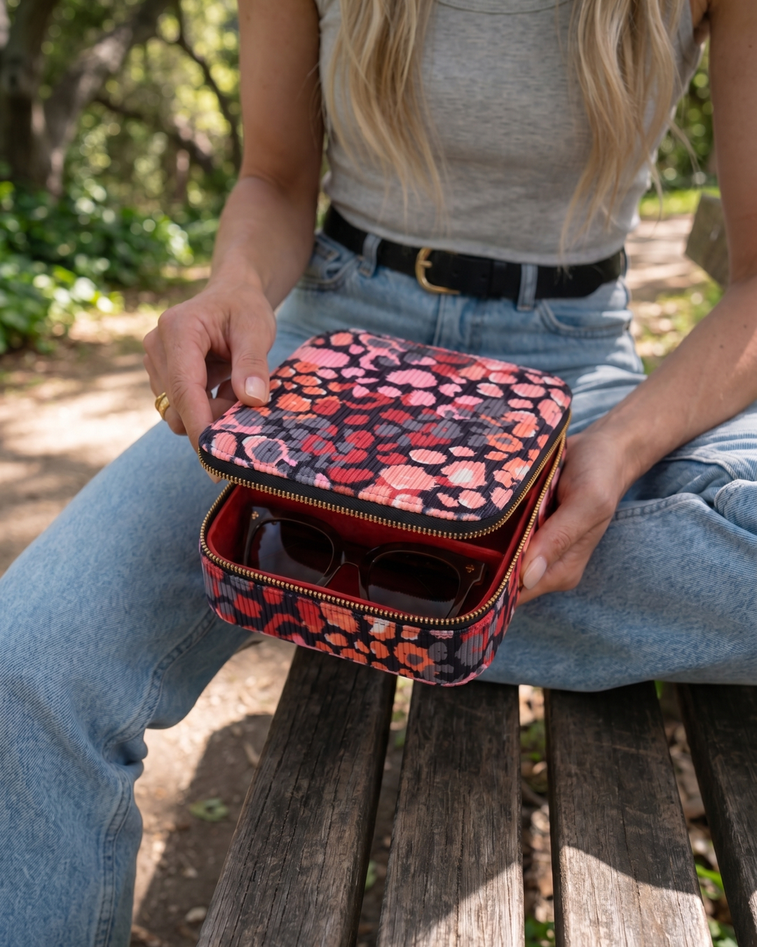Brillenbox Wild Bloom - Aufbewahrung für 3 Brillen im Cord-Look